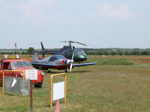 Pioneer 200 aereo AVIOSUPERFICIE